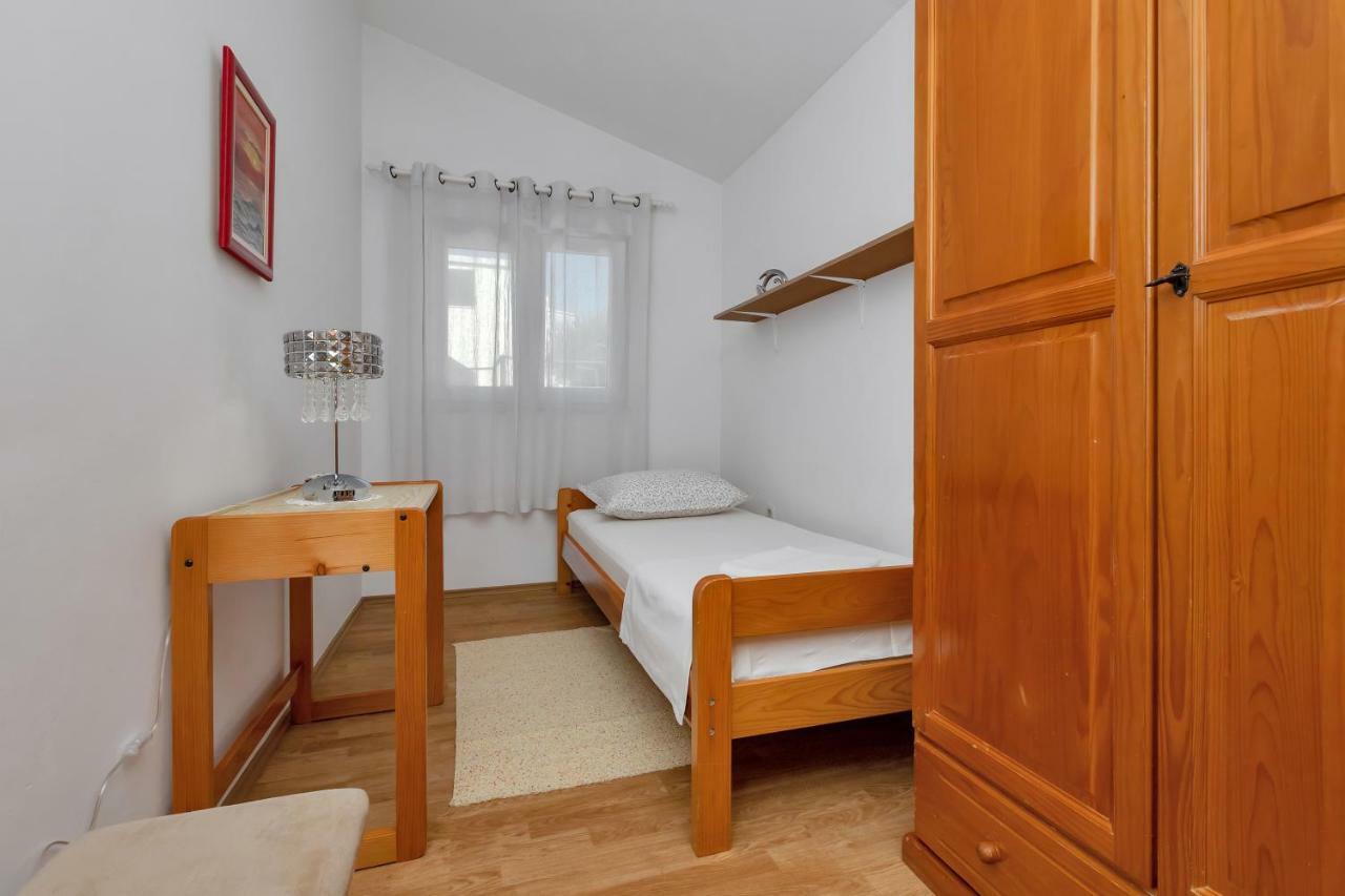 Apartment Kate-Few Minutes From Beach Макарска Экстерьер фото