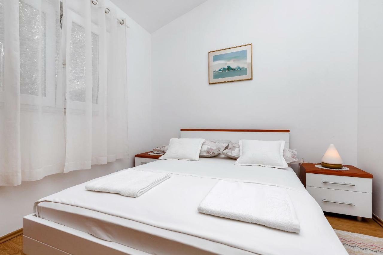 Apartment Kate-Few Minutes From Beach Макарска Экстерьер фото