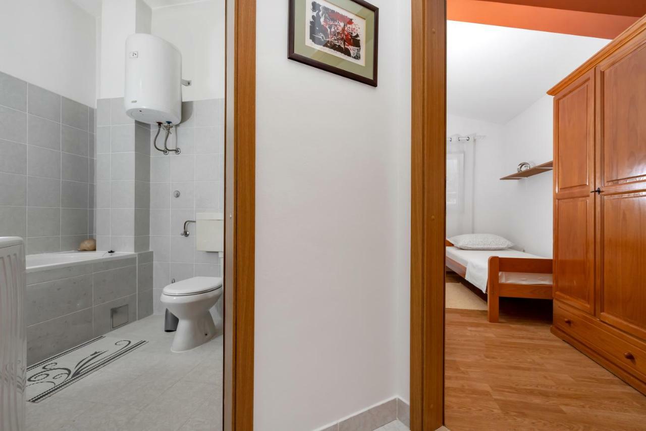 Apartment Kate-Few Minutes From Beach Макарска Экстерьер фото